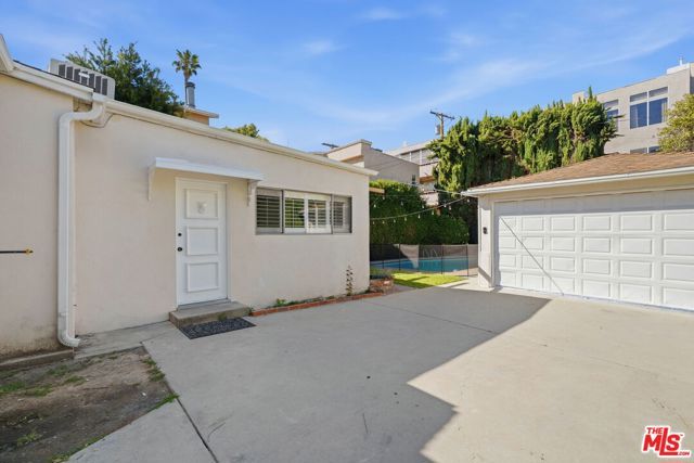 14529 Greenleaf Street, Sherman Oaks, CA 91403