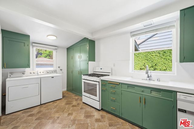 14529 Greenleaf Street, Sherman Oaks, CA 91403