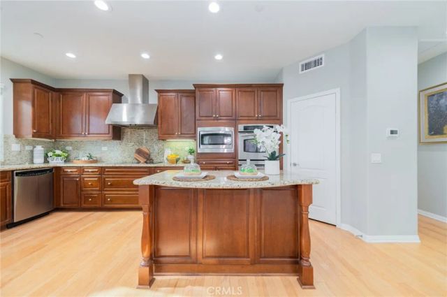54 Shadowplay, Irvine, CA 92620