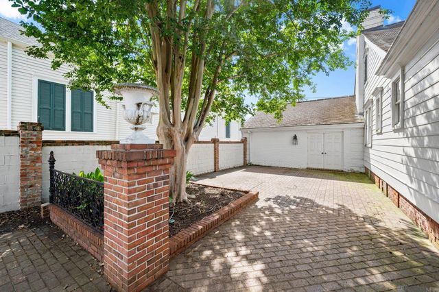 212 Lessard, Donaldsonville, LA 70346