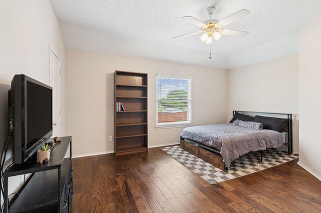 918 E Grubb Drive, Mesquite, TX 75149
