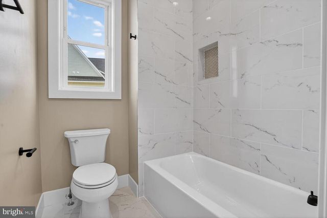 393 ROCK ISLAND RIDGE, LAKE ANNA, Mineral, VA 23117