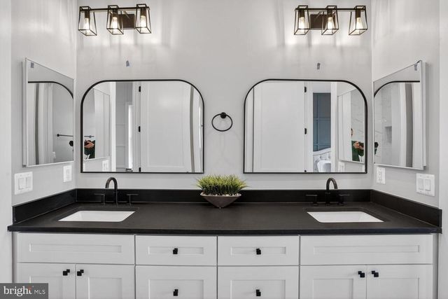 393 ROCK ISLAND RIDGE, LAKE ANNA, Mineral, VA 23117