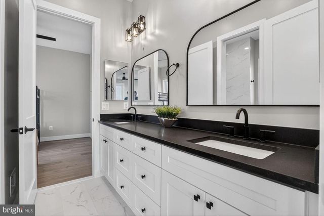 393 ROCK ISLAND RIDGE, LAKE ANNA, Mineral, VA 23117