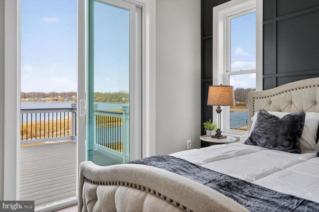 393 ROCK ISLAND RIDGE, LAKE ANNA, Mineral, VA 23117