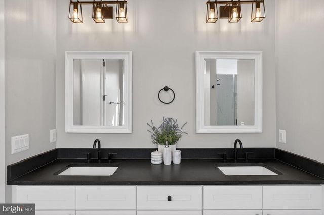 393 ROCK ISLAND RIDGE, LAKE ANNA, Mineral, VA 23117