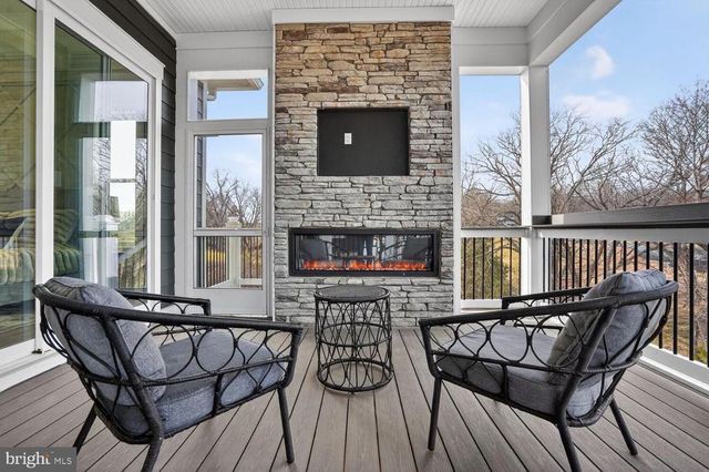 393 ROCK ISLAND RIDGE, LAKE ANNA, Mineral, VA 23117