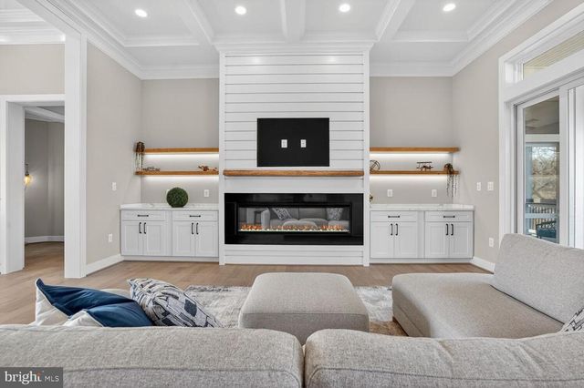 393 ROCK ISLAND RIDGE, LAKE ANNA, Mineral, VA 23117