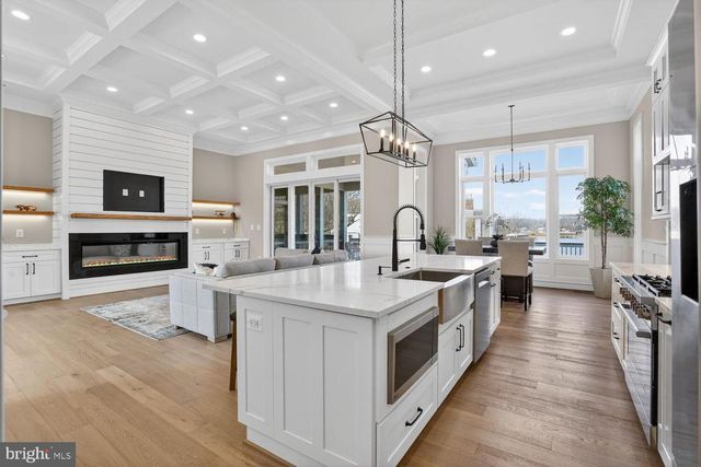 393 ROCK ISLAND RIDGE, LAKE ANNA, Mineral, VA 23117