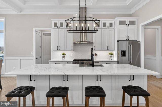 393 ROCK ISLAND RIDGE, LAKE ANNA, Mineral, VA 23117