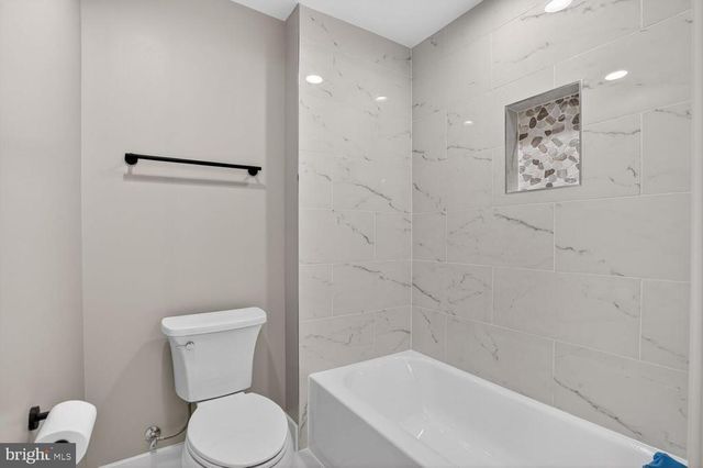 393 ROCK ISLAND RIDGE, LAKE ANNA, Mineral, VA 23117