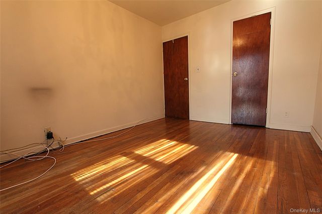 60-60 69th Place, Maspeth, NY 11378