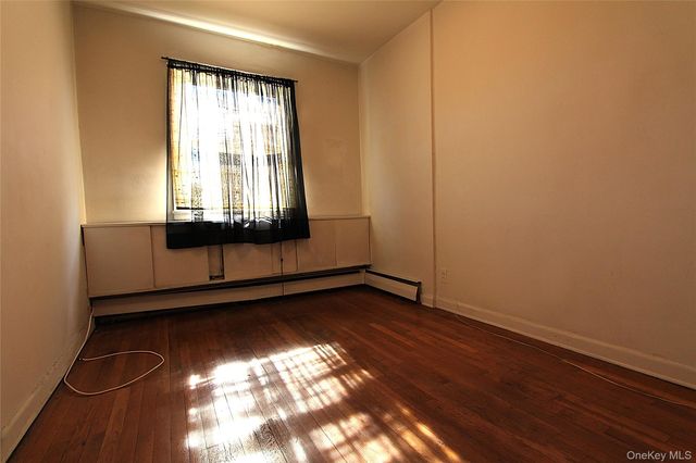60-60 69th Place, Maspeth, NY 11378