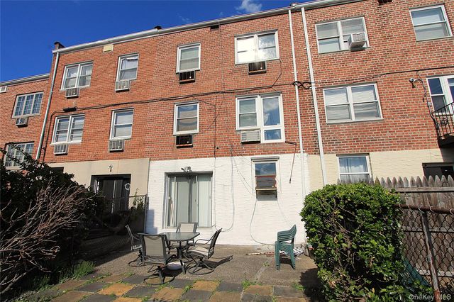 60-60 69th Place, Maspeth, NY 11378