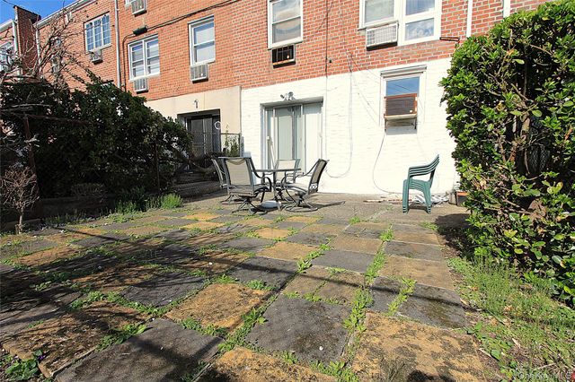 60-60 69th Place, Maspeth, NY 11378