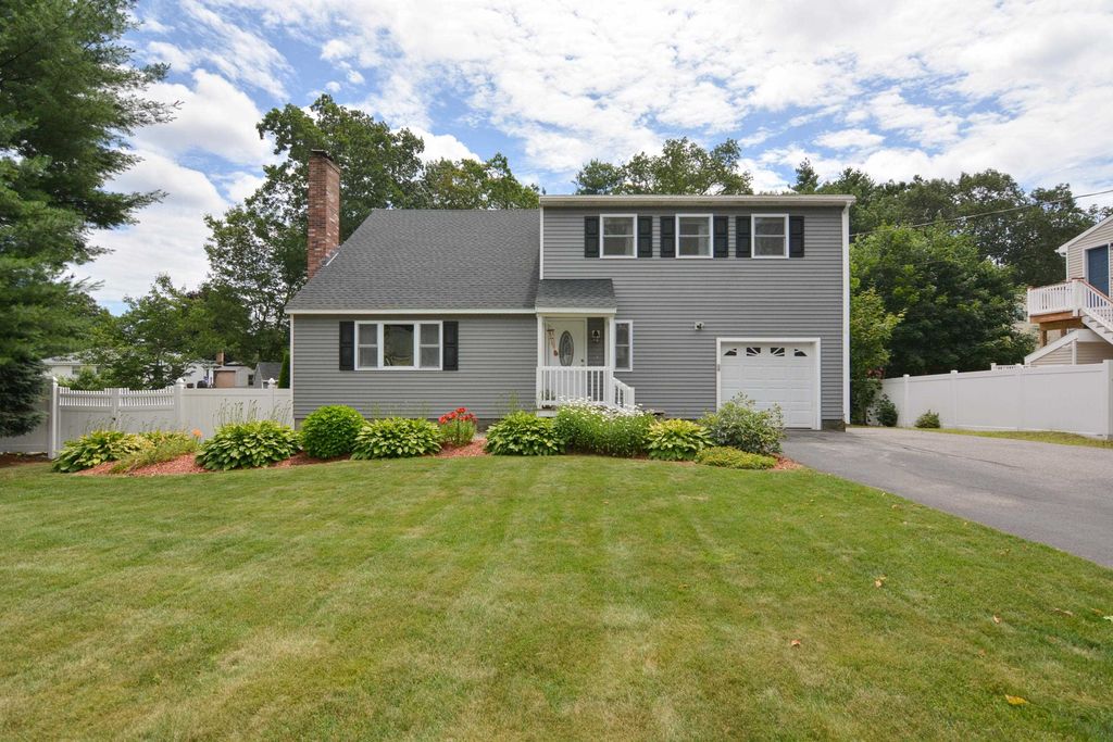 17 Custom Street, Nashua, NH 03062