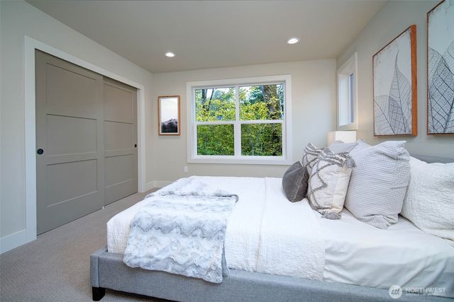 434 20th Ave, Kirkland, WA 98033