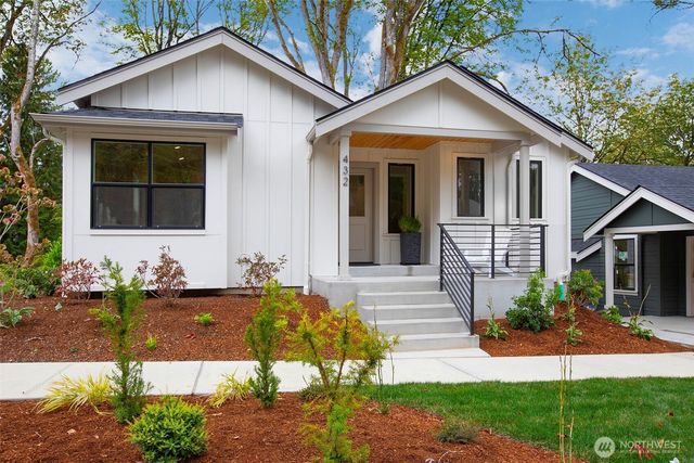 434 20th Ave, Kirkland, WA 98033