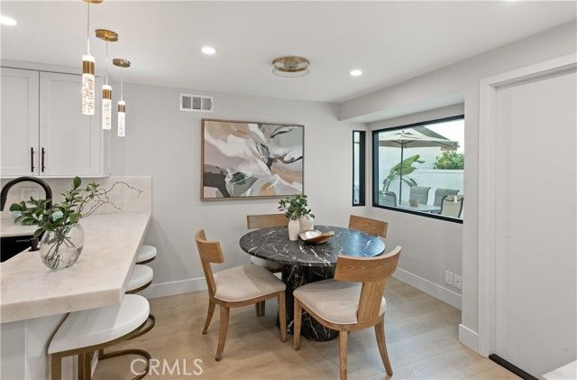 10 White Water Drive, Corona Del Mar (newport Beach), CA 92625