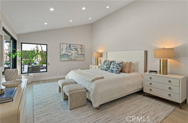 10 White Water Drive, Corona Del Mar (newport Beach), CA 92625