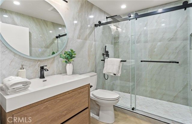 10 White Water Drive, Corona Del Mar (newport Beach), CA 92625