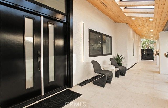 10 White Water Drive, Corona Del Mar (newport Beach), CA 92625