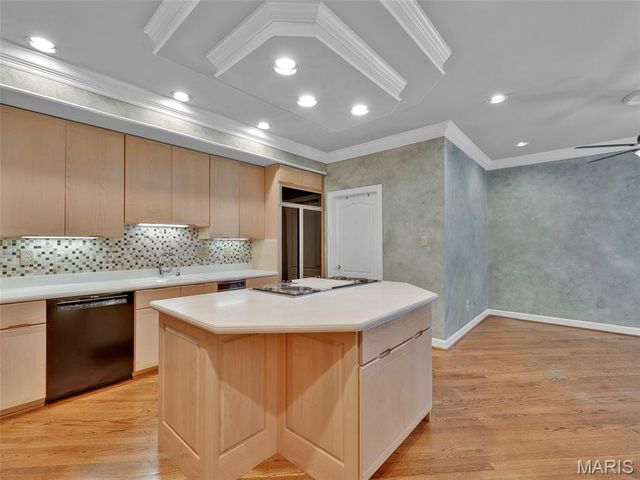 13004 Pembrooke Valley Court, St Louis, MO 63141