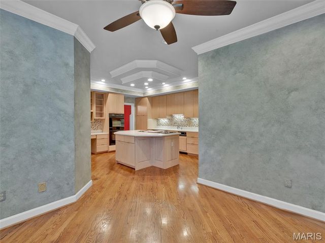 13004 Pembrooke Valley Court, St Louis, MO 63141