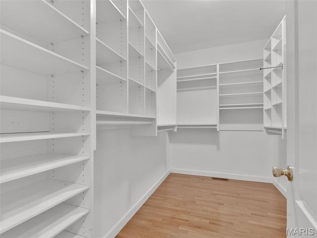 13004 Pembrooke Valley Court, St Louis, MO 63141