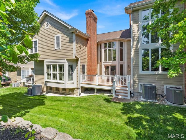 13004 Pembrooke Valley Court, St Louis, MO 63141