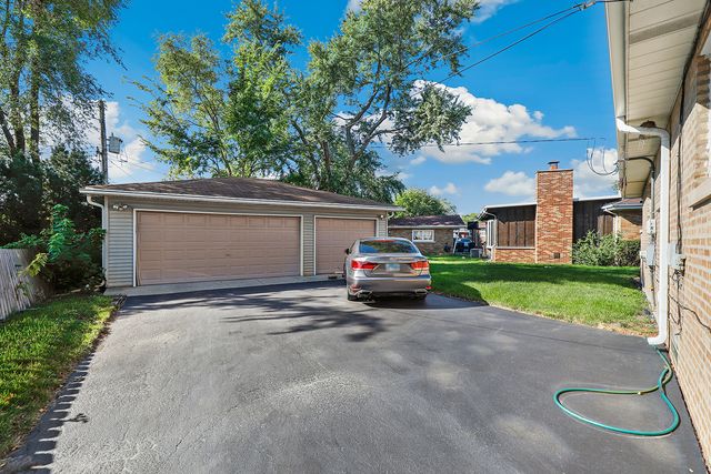 913 E 162nd Place, South Holland, IL 60473