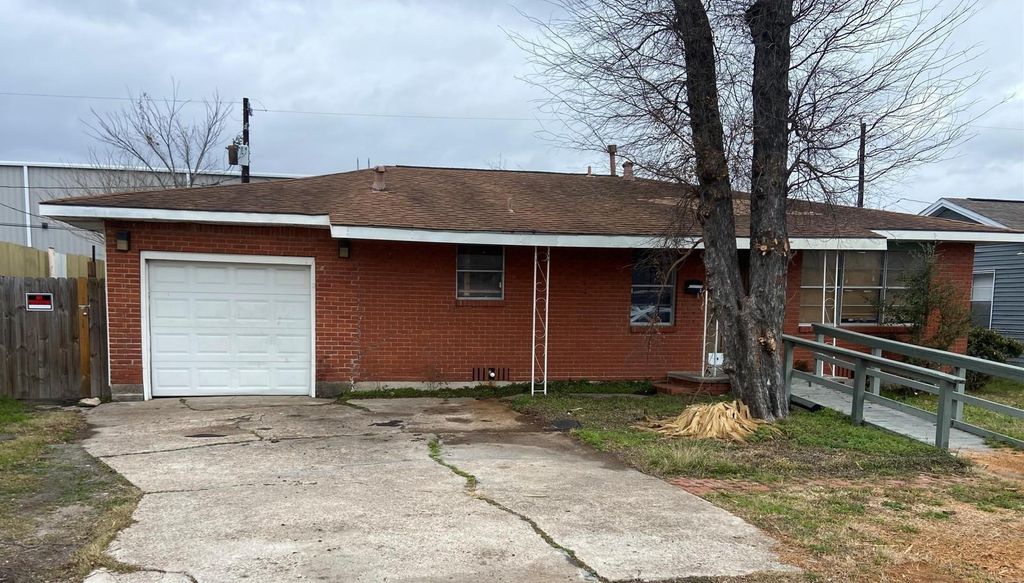 13409 Duluth Street, Houston, TX 77015