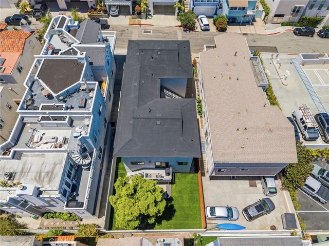 1310 Loma Drive, Hermosa Beach, CA 90254