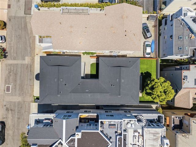 1310 Loma Drive, Hermosa Beach, CA 90254