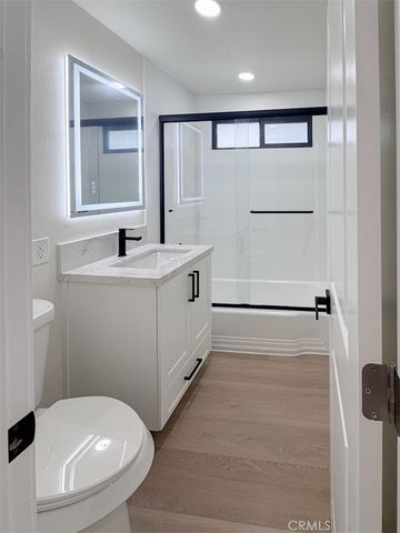1310 Loma Drive, Hermosa Beach, CA 90254