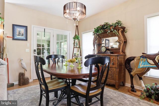 1823 STONE HILL DR, York, PA 17402