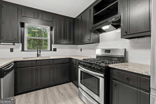 50 N Hearthstone NORTH Drive, Newnan, GA 30263