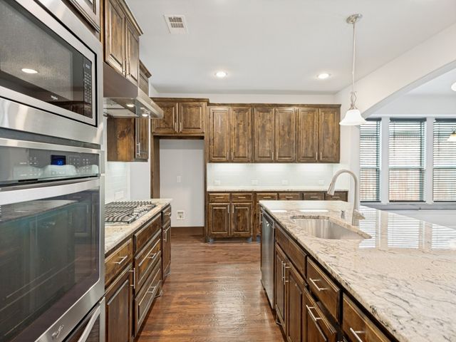 5009 Joseph Street, Lewisville, TX 75056