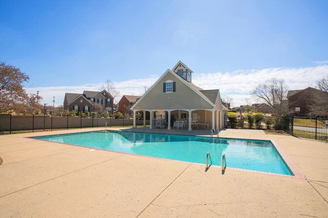 3208 Woodspring Ct, Nashville, TN 37211