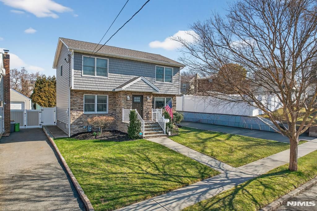 739 5th Avenue, Lyndhurst, NJ 07071