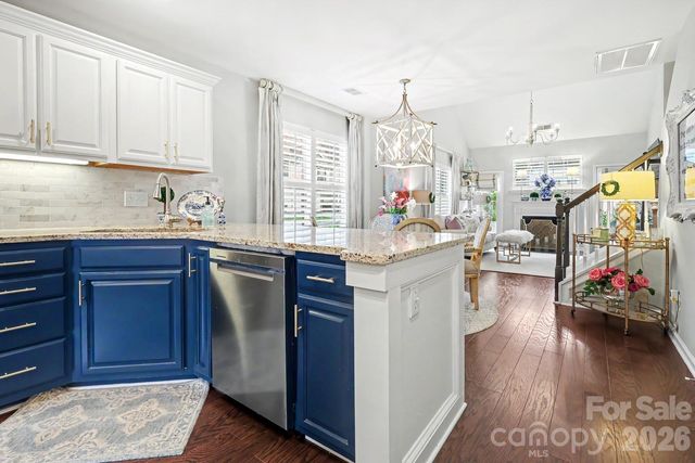 11184 Saintsbury Place, Charlotte, NC 28270