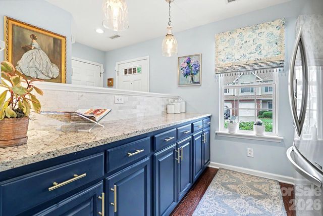 11184 Saintsbury Place, Charlotte, NC 28270