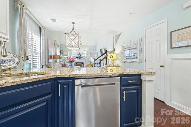 11184 Saintsbury Place, Charlotte, NC 28270
