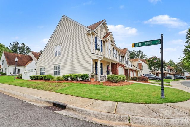 11184 Saintsbury Place, Charlotte, NC 28270