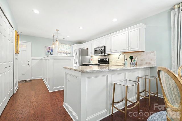 11184 Saintsbury Place, Charlotte, NC 28270