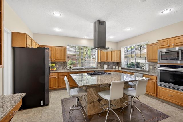 14 Treestar Place, The Woodlands, TX 77381