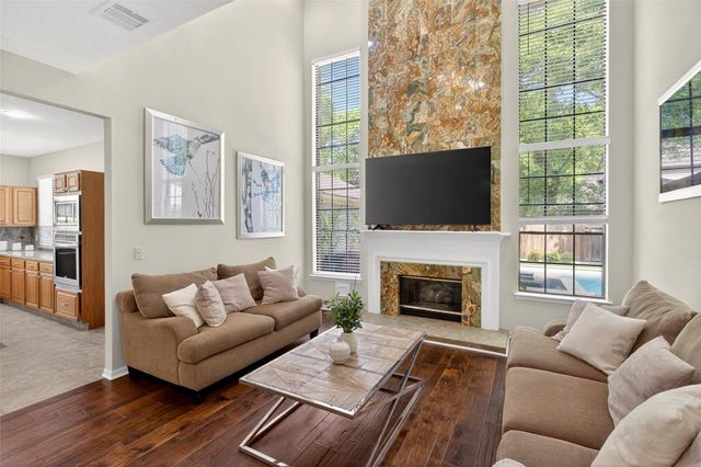 14 Treestar Place, The Woodlands, TX 77381