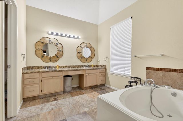 14 Treestar Place, The Woodlands, TX 77381