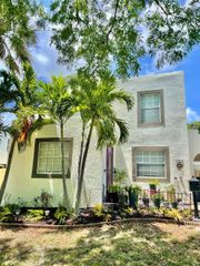 953 39th Court, West Palm Beach, FL 33407