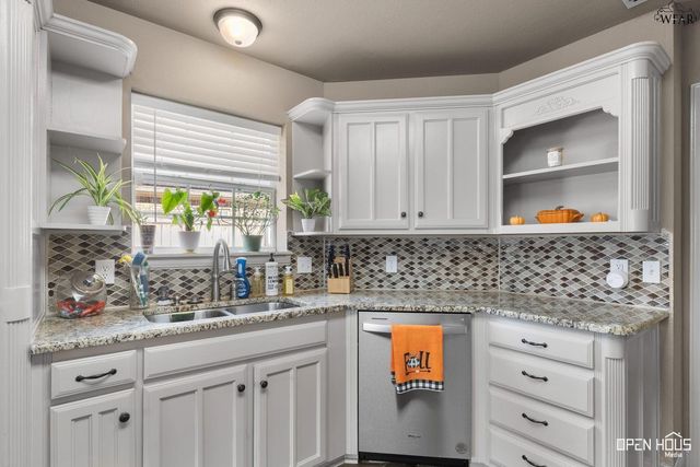 3012 WHITEHALL LANE, Wichita Falls, TX 76309